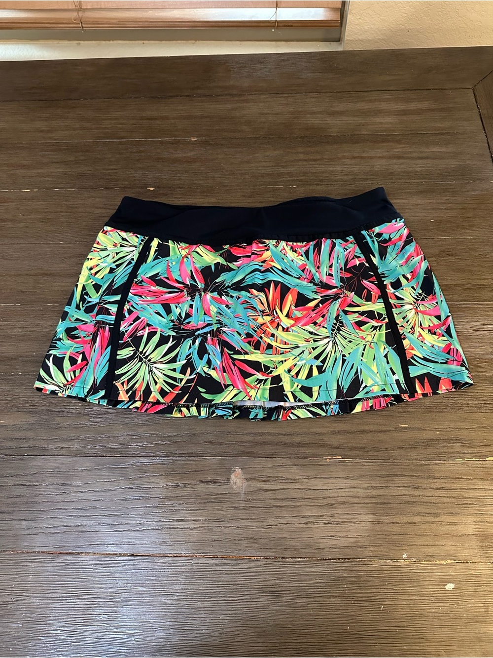 Fabletics Tropical Print Athletic Skort in Black with Multicolor Leaves